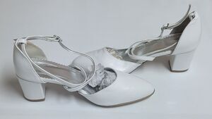 Women’s White Leather Artisan Handmade Wedding Shoes Size 38 Imported NWOB